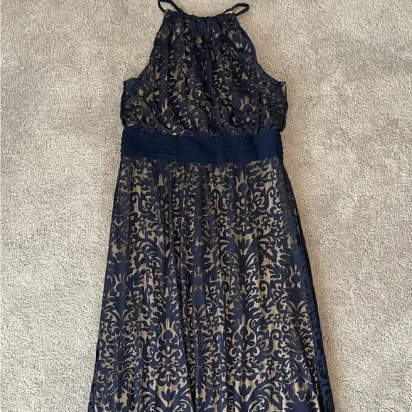 connected lace dress Connected Apparel Side Twist Detail Sheer Three-Quarter Floral Split  Sleeves Sheath Dress main image 0